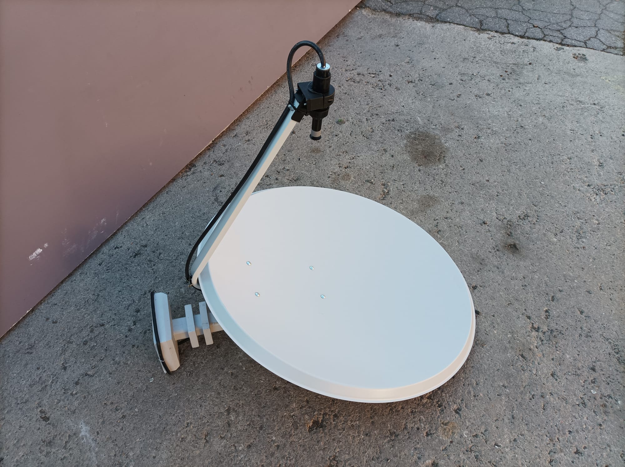 antena parabolica metal 80x80x84 2u